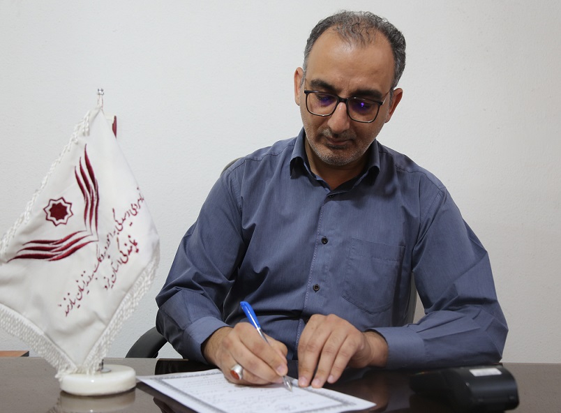 در نخستین سالگرد پدر؛ خانوادهای از روستای اسلامآباد میمونه دل به آزادی یک زندانی بستند