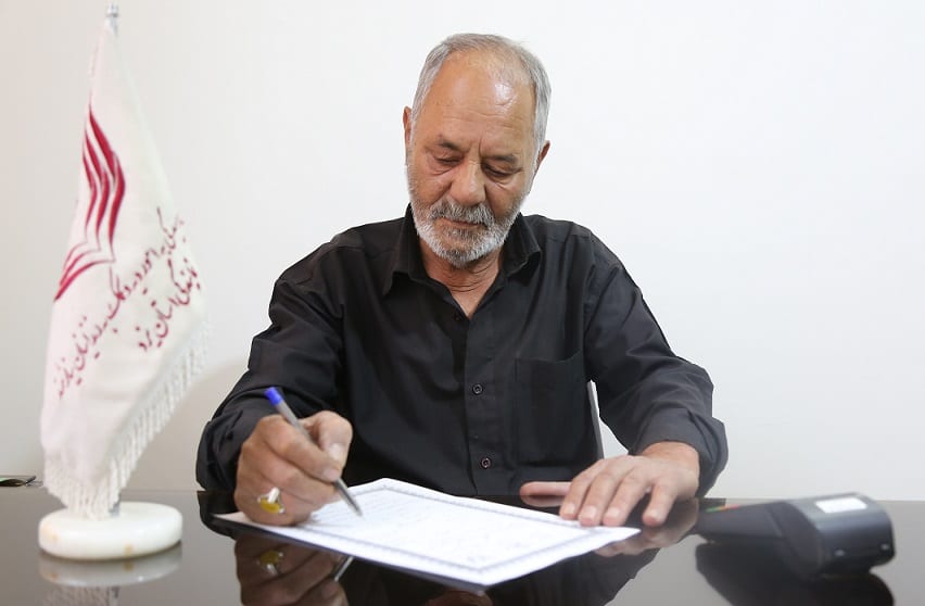 ادای احترام به مادر با مهربانی؛ نیکوکار بهابادی آزادی یک مادر زندانی را رقم زد