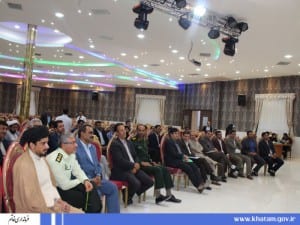 خیرین شهرستان خاتم در چهارمین جشن گلریزان 126میلیون تومان برای آزادسازی زندانیان جرایم غیر عمد کمک کردند - تصویر 5